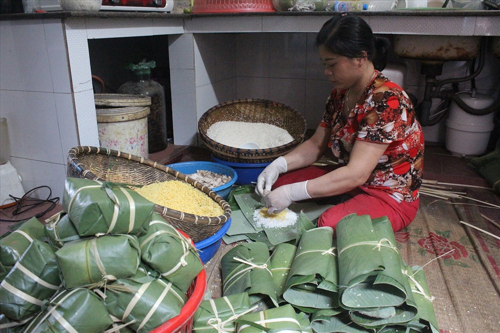 Loại gạo nếp cái hoa vàng và nếp nhung được trồng ở Hải Dương, Thái Bình, Nam Định là lựa chọn đầu tiên.