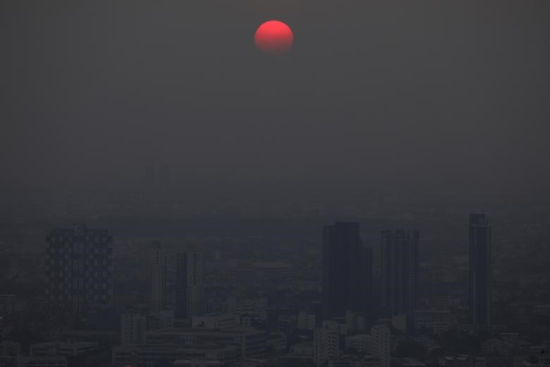 Tình trạng ô nhiễm không khí như thế này từng xảy ra nhiều lần trong mùa khô giữa tháng 1 và tháng 3 hàng năm tại Thái Lan nhưng không kéo dài quá lâu.