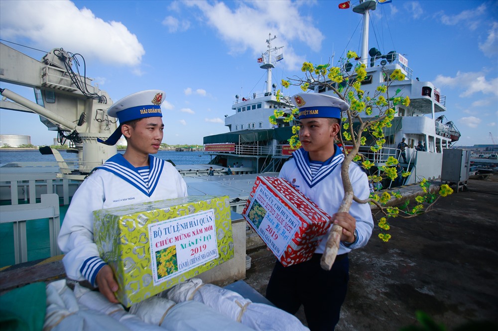 Vùng 2 Hải quân sẵn sàng hành quân chúc mừng năm mới cán bộ, nhân viên Nhà giàn DKI và các lực lượng làm nhiệm vụ trên biển.