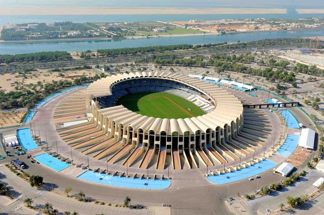 Quang cảnh sân vận động Zayed Sports City - nơi diễn ra lễ khai mạc Asian Cup lớn nhất từ trước tới nay.