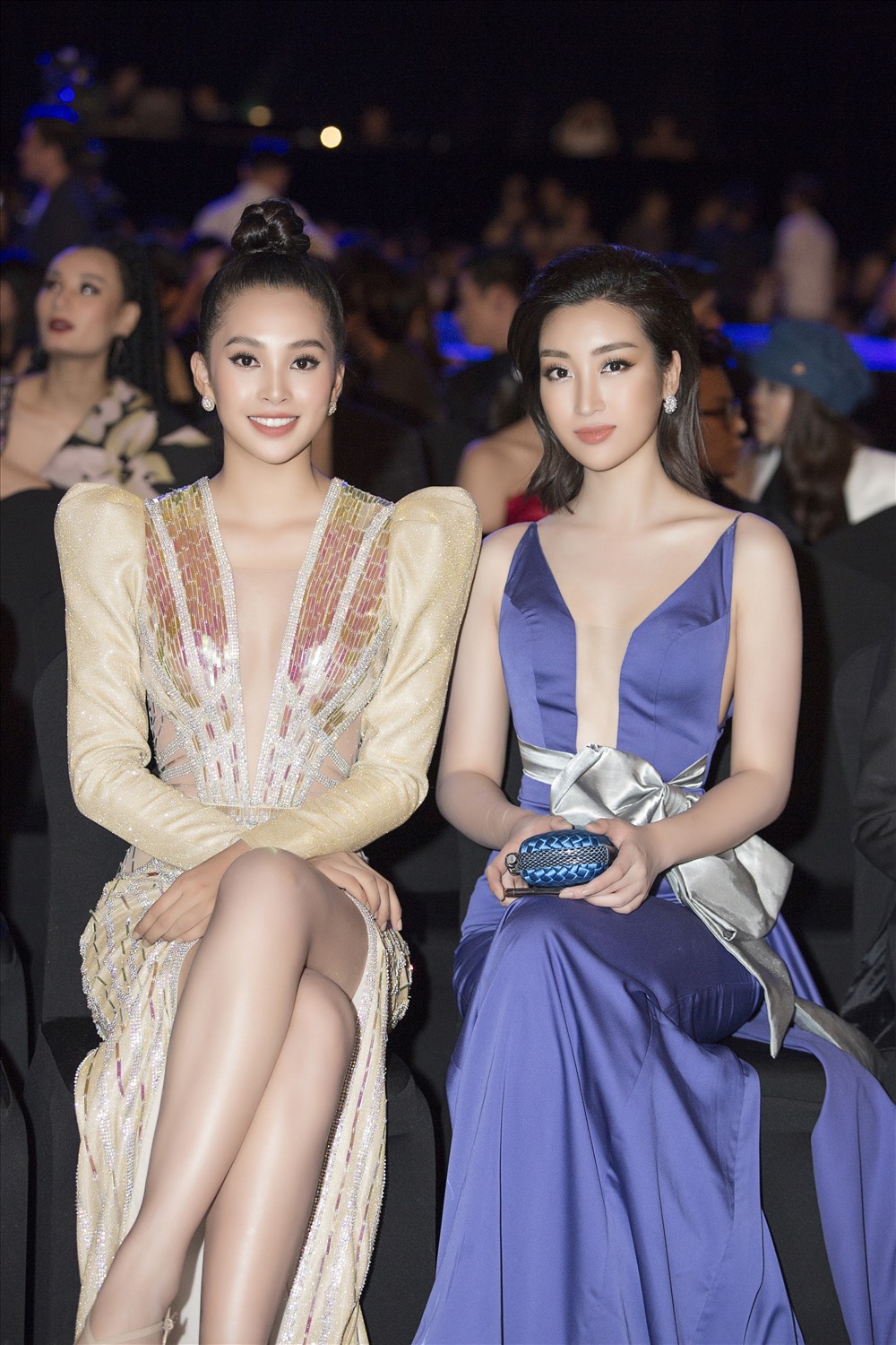 Người đẹp sinh năm 2000 cũng gặp gỡ Hoa hậu Mỹ Linh tại sự kiện. Ảnh: Viết Quý. 
