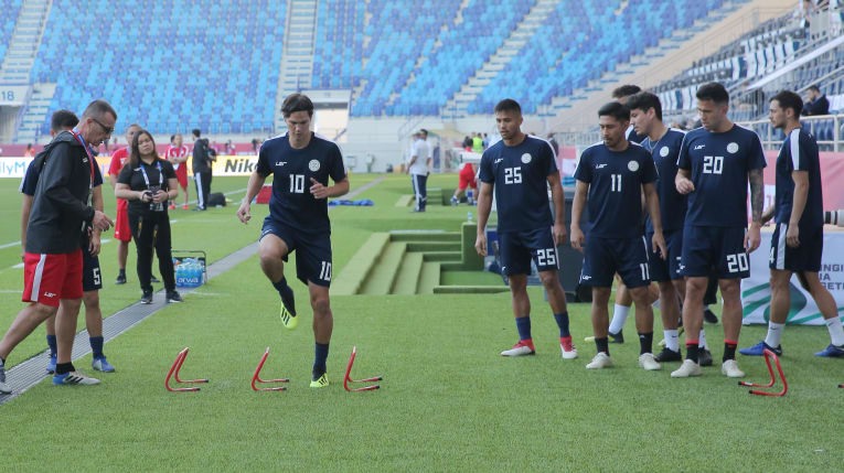 Các cầu thủ Philippines tích cực tập luyện trước màn đọ sức với Hàn Quốc. Ảnh AFC