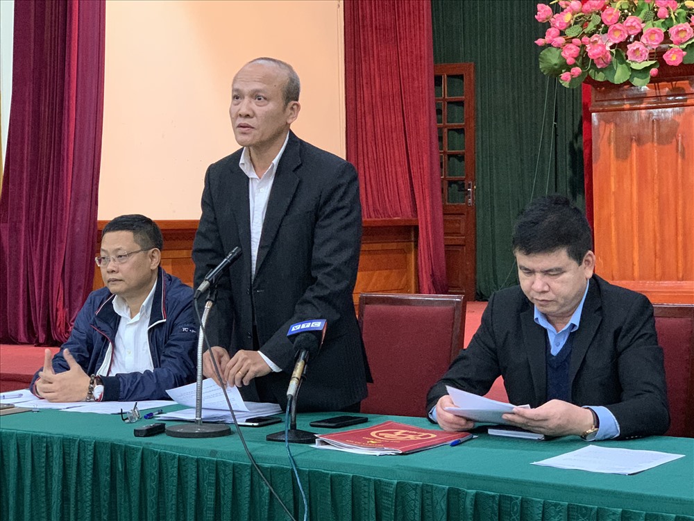 Ông Ngô Mạnh Tuấn - Phó Giám đốc Sở GTVT Hà Nội trả lời báo chí chiều 8.1. Ảnh: Thành Trung
