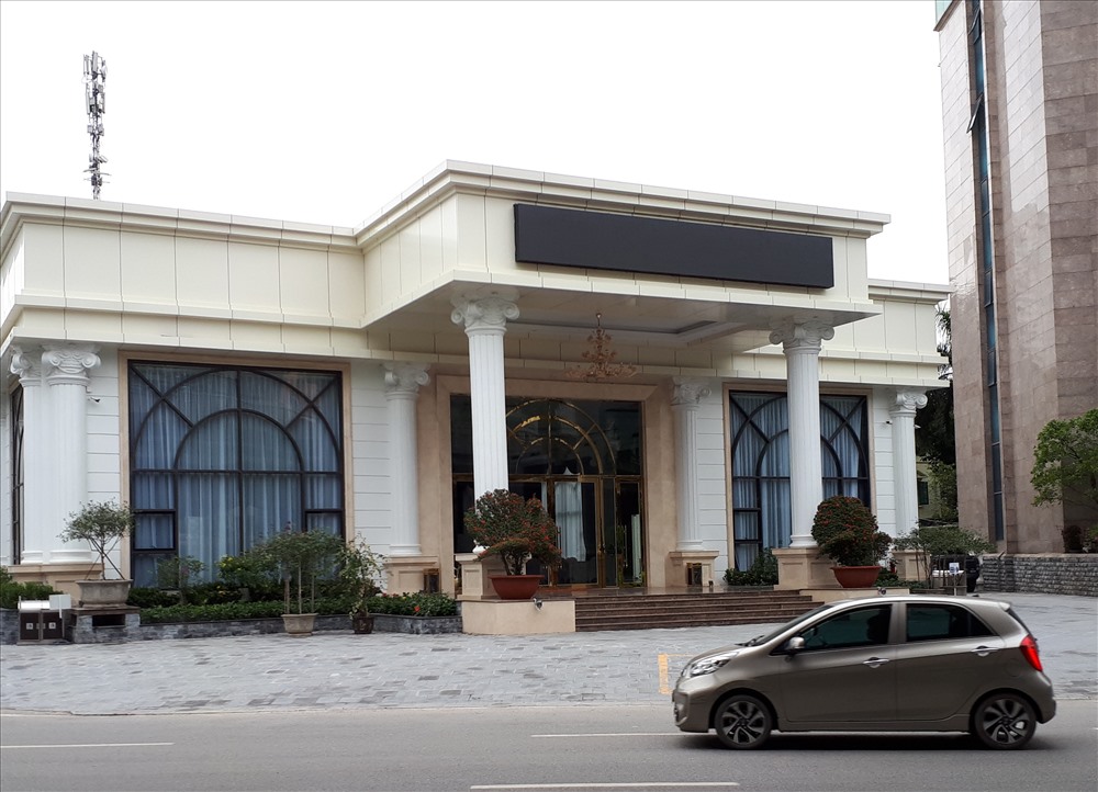 Công trình tạm được xây dựng tại lô đất CC2 Khu đô thị Bắc Linh Đàm, phường Đại Kim, quận Hoàng Mai, Hà Nội.