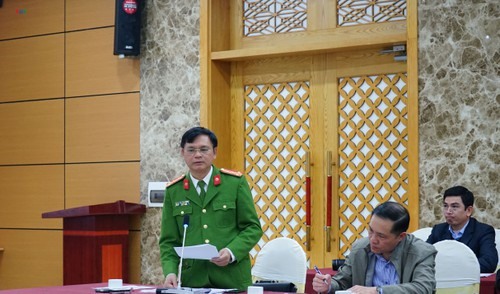 Đại tá Thái Hồng Công - Phó giám đốc Sở Công an tỉnh Quảng Ninh - chia sẻ thông tin tại Hội nghị giao ban báo chí chiều 8.1.2019. Ảnh: Tiến Cường