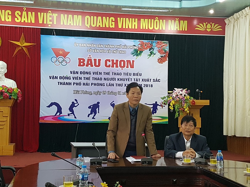 Ông Lê Văn Quý - Giám đốc Sở Văn hóa và Thể thao  phát biểu tại cuộc bầu chọn. Ảnh: PV.