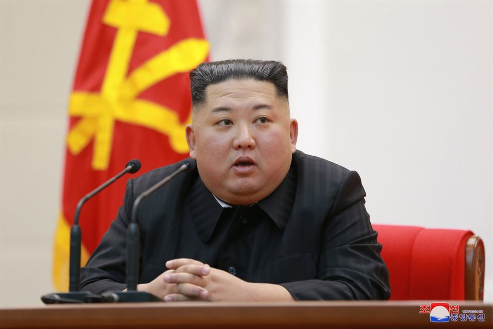 Ông Kim Jong-un phát biểu tại trụ sở Bộ các lực lượng vũ trang nhân dân. Ảnh: KCNA-Yonhap.