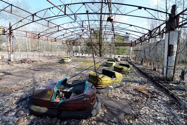 Thị trấn Pripyat, Ukraine, bị bỏ hoang kể từ sau thảm hoạ hạt nhân Chernobyl xảy ra năm 1986 khiến hàng chục nghìn người phải sơ tán. Ảnh: Mirror.