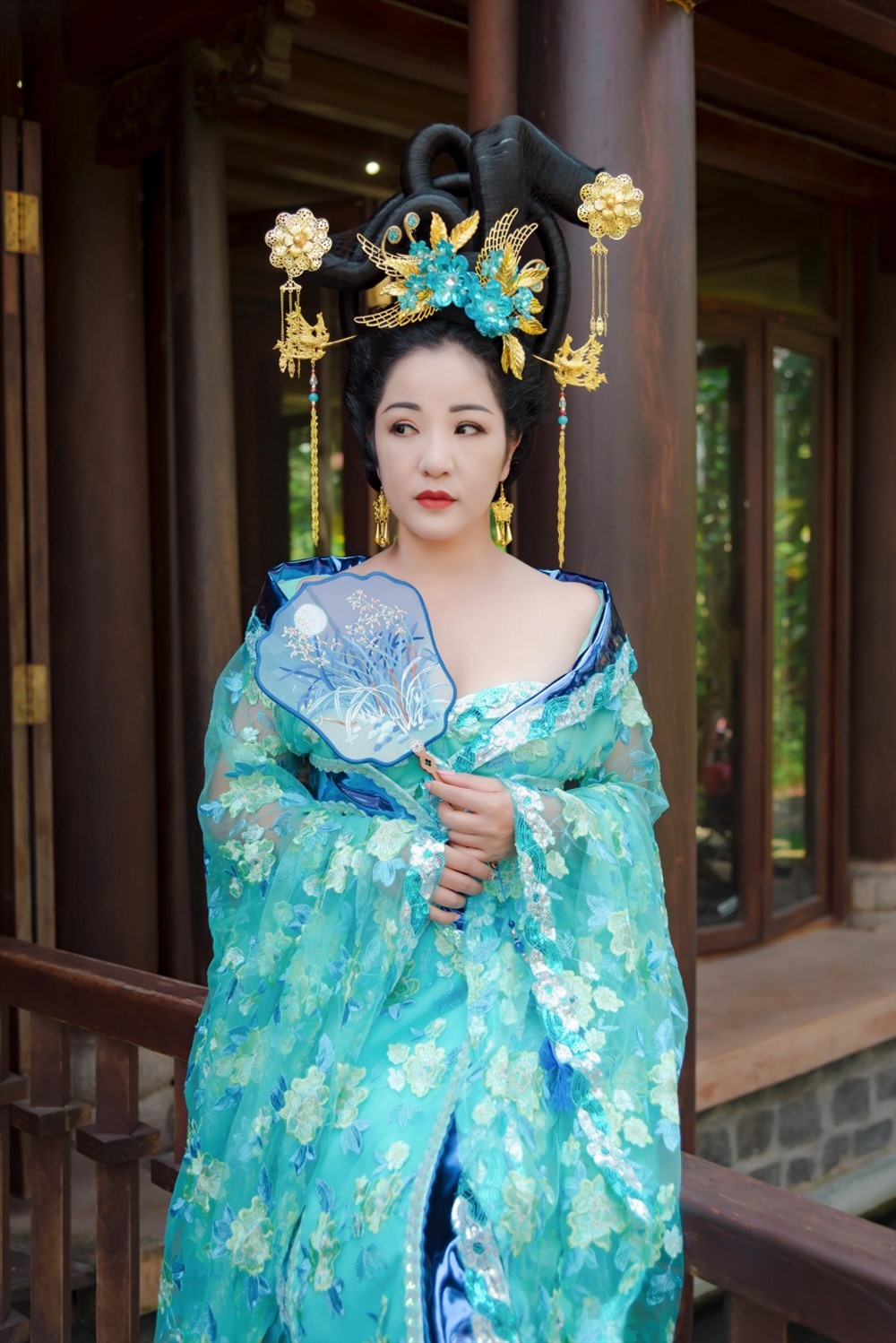 Tạo hình nhân vật của Thúy Nga trong phim điện ảnh “3D Cung tâm kế“.