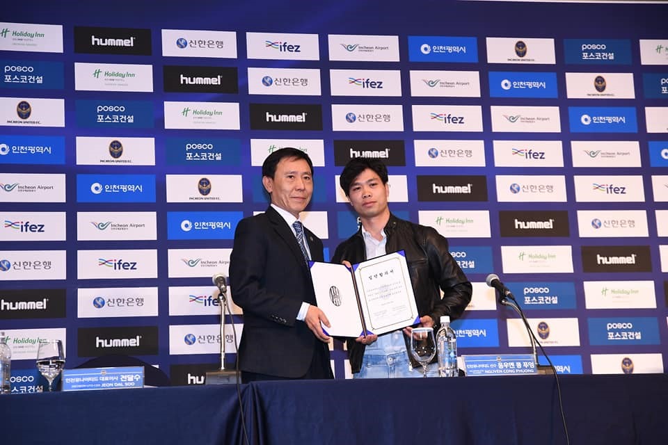 Công Phượng thi đấu cho Incheon United với bản hợp đồng cho mượn 1 năm, được biết chế độ đãi ngộ của đại diện K.League với tiền đạo xứ Nghệ là không hề thấp. Ảnh: Incheon United