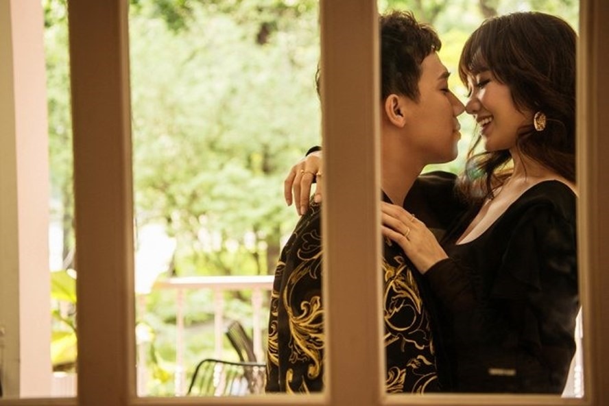 Vợ chồng Trấn Thành - Hari Won khiến nhiều fan ghen tỵ bởi tình cảm ngọt ngào.