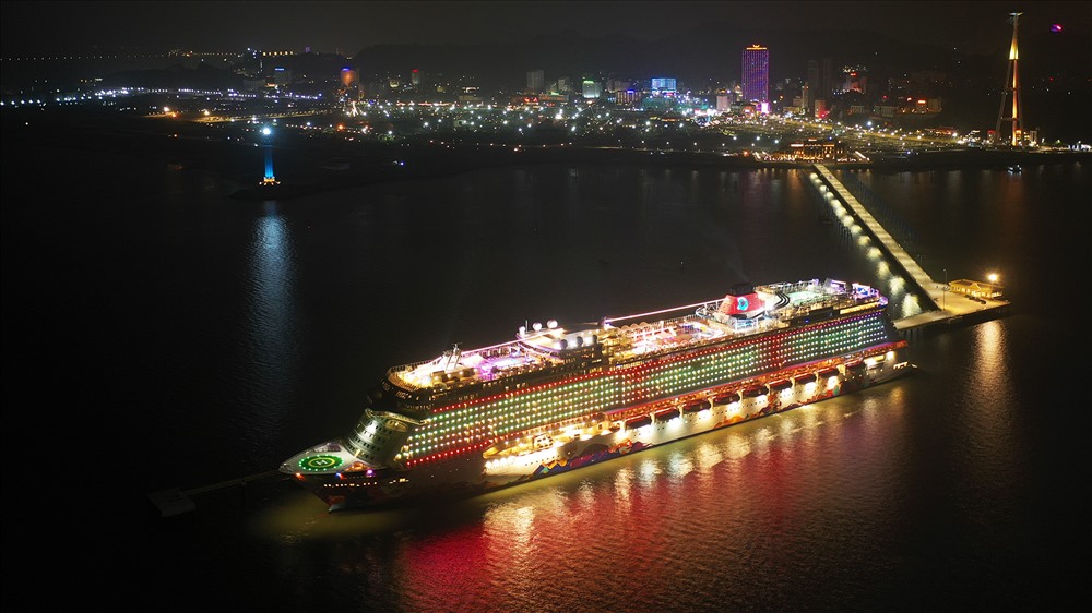 Cảng tàu khách quốc tế Hạ Long tạo dấu ấn mới cho du lịch Quảng Ninh. 