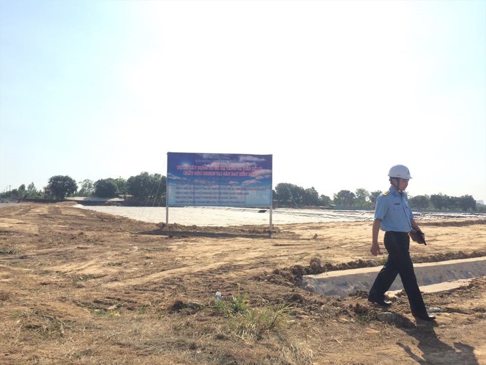Theo báo cáo, sân bay Biên Hòa là điểm ô nhiễm dioxin trọng điểm và phức tạp nhất ở Việt Nam. Các cơ quan trong và ngoài nước đánh giá nơi đây hiện có 515.000m3 đất nhiễm dioxin