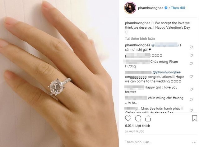 Trước đó, Phạm Hương khoe ảnh nhẫn đính hôn trên trang Instagram cá nhân.