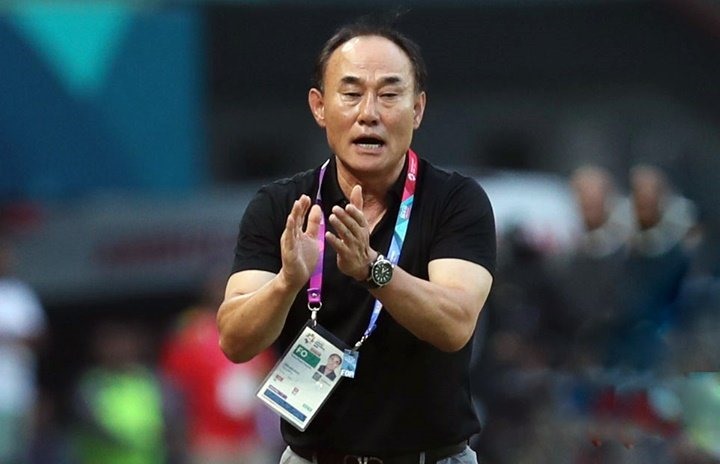 HLV Kim Hak-bum từng cùng Olympic Hàn Quốc vô địch ASIAD 2018. 