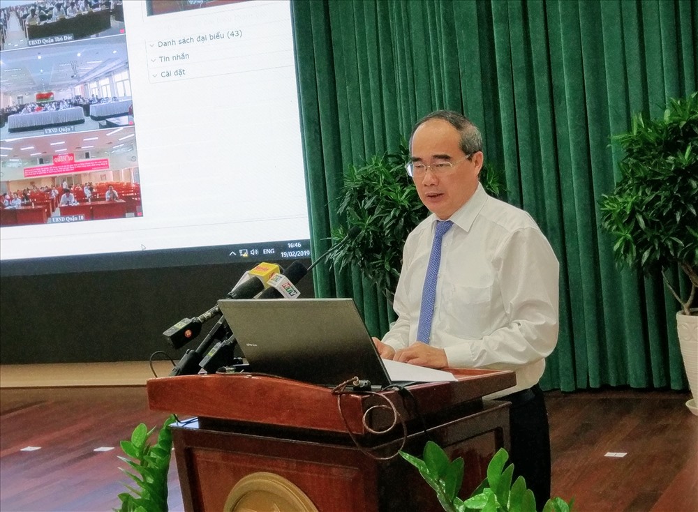 Bí thư Thành ủy TPHCM Nguyễn Thiện Nhân phát biểu tại hội nghị