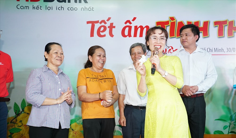 CEO Nguyễn Thị Phương Thảo là một trong những người rất tích cực làm các công việc thiện nguyện hay các chương trình chung tay vì cộng đồng...