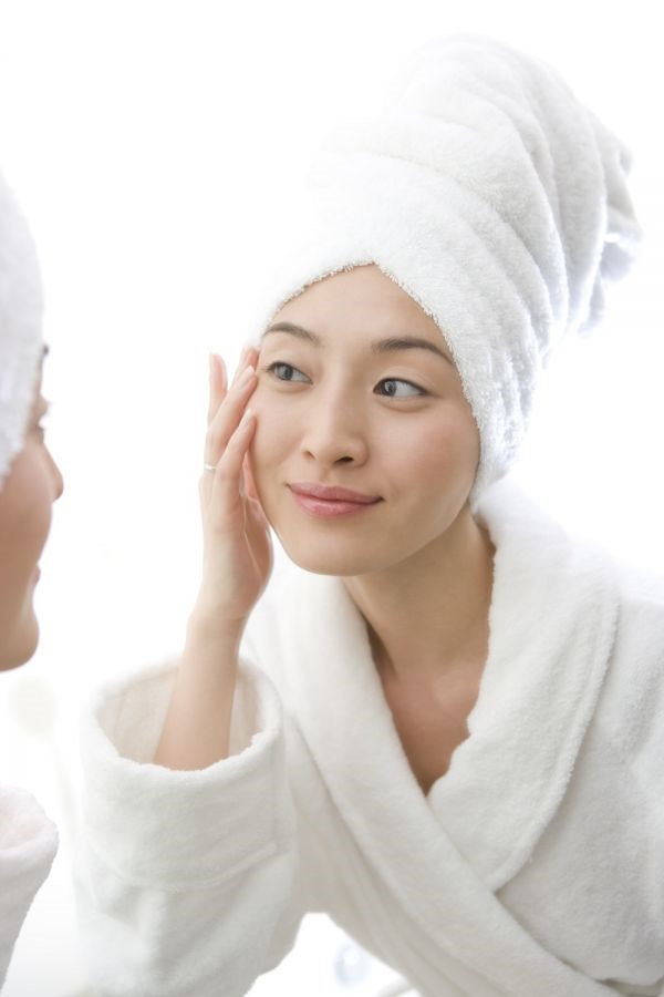 Chăm sóc da mỗi ngày cũng được phụ nữ Nhật áp dụng thường xuyên. 