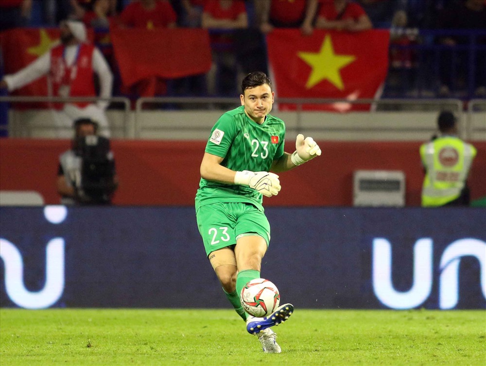 Văn Lâm có màn trình diễn xuất sắc tại Asian Cup 2019. Ảnh Hữu Phạm