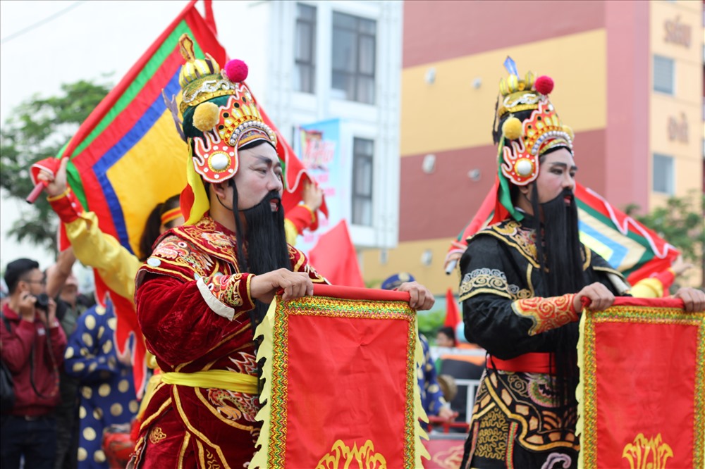 Sinh hoạt văn nghệ dân gian trong lễ hội