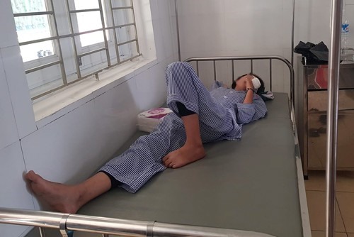 Nữ sinh B.N.Q.A. đang điều trị tại bệnh viện