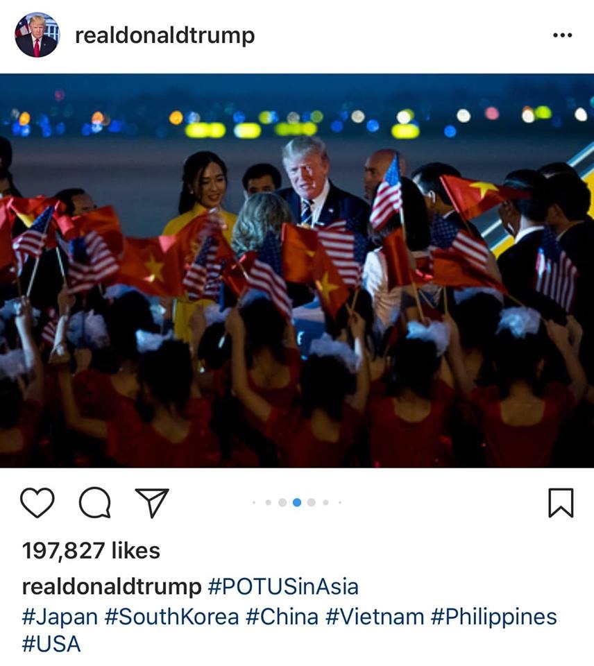 Bức ảnh Hà My tặng hoa Tổng thống Donald Trump được ông đăng tải trên trang  Instagram chính thức. 