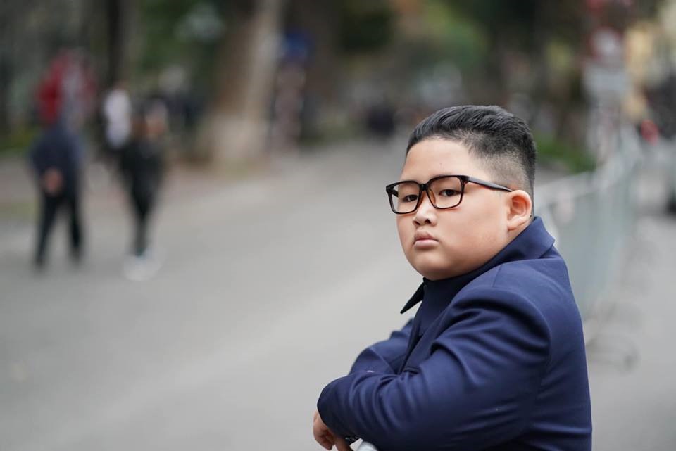 Gia Huy có vẻ bề ngoài rất giống nhà lãnh đạo Triều Tiên Kim Jong-un.