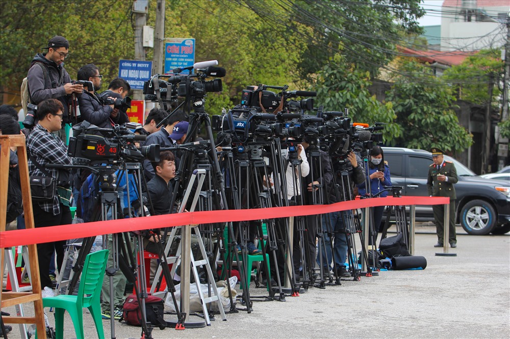 Hội nghị Thượng đỉnh Mỹ - Triều Tiên lần 2 được tổ chức tạ Việt Nam thu hút hơn 2.600 phóng viên và nhà báo quốc tế đến đưa tin.