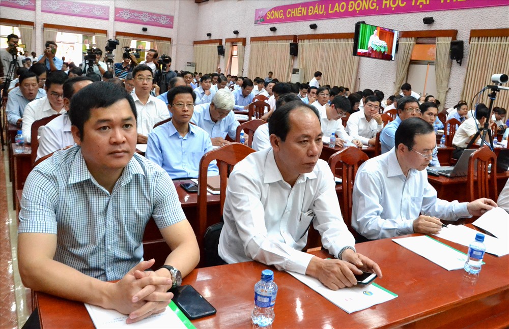 Bài phát biểu của ông Lê Minh Hoan làm nhiều đại biểu dự hội nghị thích thú  lắng nghe. Ảnh: Lục Tùng