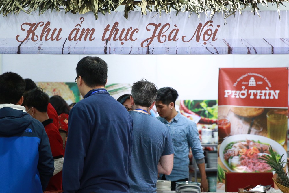 Ẩm thực Hà Nội đặc biệt được yêu thích, phóng viên mong muốn được thưởng thức những món ăn tại nơi đăng cai hội nghị thượng đỉnh.