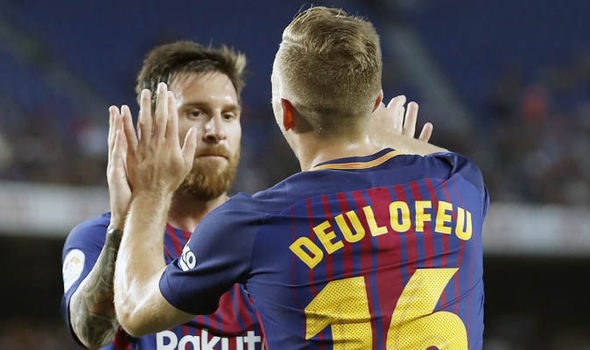 Delofeu từng có thời gian sát cánh cùng Messi tại Barca. Ảnh Daily Express