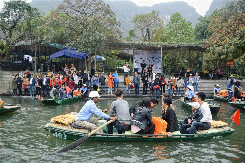 Ngày 25.6.2014, quần thể danh thắng Tràng An đã được UNESCO ghi danh vào danh mục Di sản thế giới, trở thành Di sản hỗn hợp đầu tiên của Việt Nam và Đông Nam Á được UNESCO công nhận. Ảnh: Thanh Huế