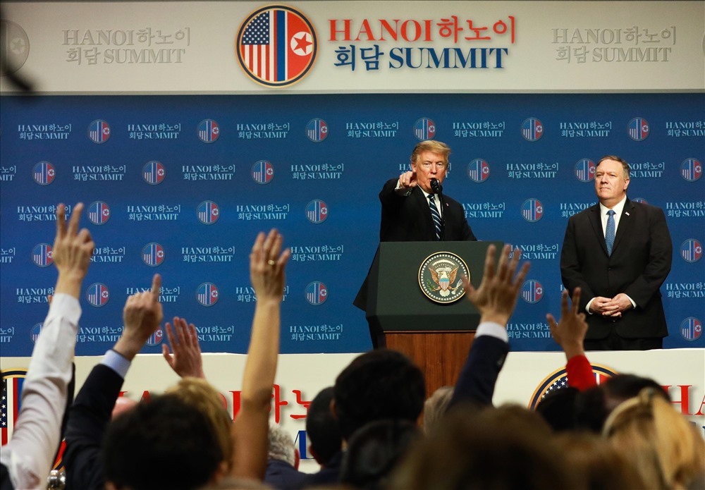 Tổng thống Mỹ giải thích lý do không đạt được thỏa thuận tại Hội nghị Thượng đỉnh Mỹ- Triều 2. Ảnh: Hải Nguyễn 