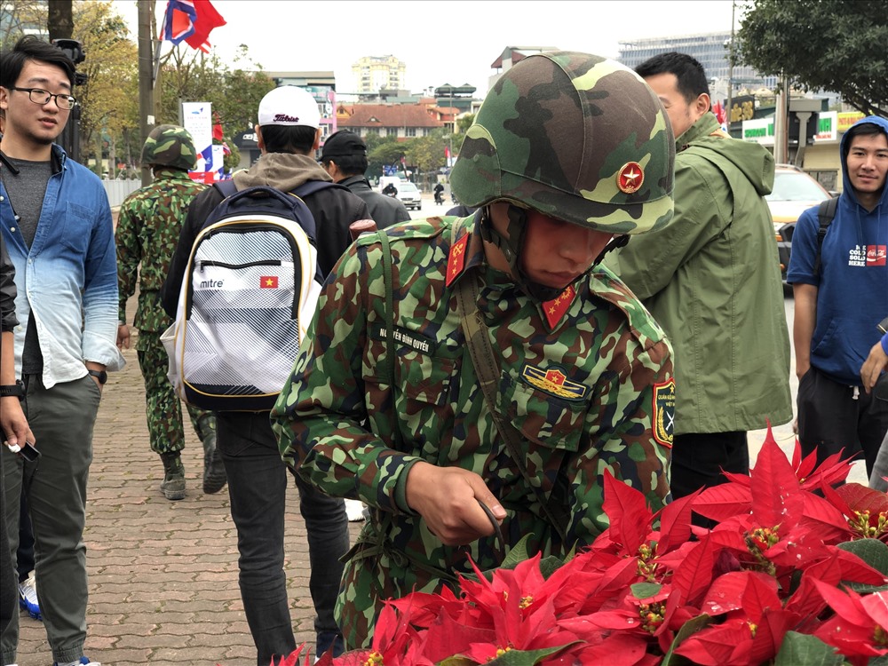 Lực lượng Công binh Việt Nam dò mìn tại khách sạn Marriott trước thềm Thượng đỉnh Mỹ - Triều.