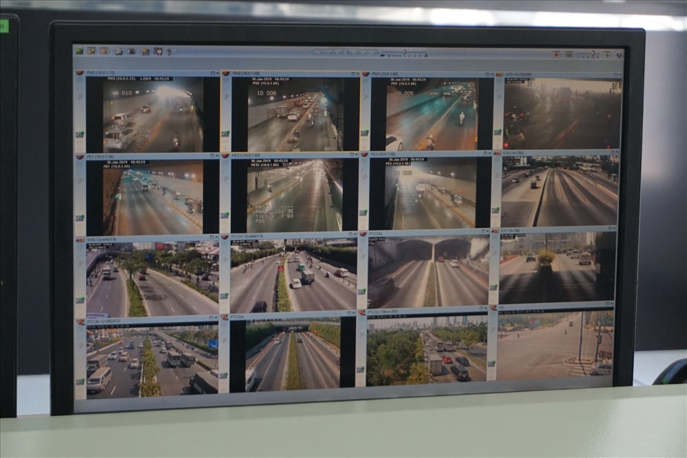 Với hệ thống camera đã có và lắp đặt thêm những cái mới, trung tâm chia sẻ dữ liệu của 736 camera giám sát toàn thành phố cùng 54 màn hình có độ phân giải cao - giúp nhân viên vận hành kịp thời và xử lý ngay các tình huống phát sinh. 