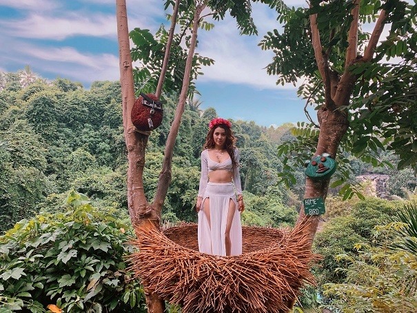 Phương Trinh Jolie đang tự thưởng cho mình một kỳ nghỉ tại Bali sau chuỗi ngày bận rộn làm việc.  