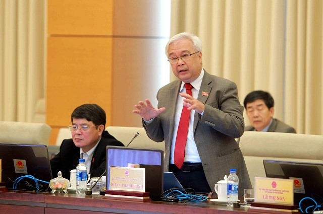 Chủ nhiệm Uỷ ban Văn hoá, Giáo dục, Thanh niên, Thiếu niên và Nhi đồng của Quốc hội Phan Thanh Bình. 