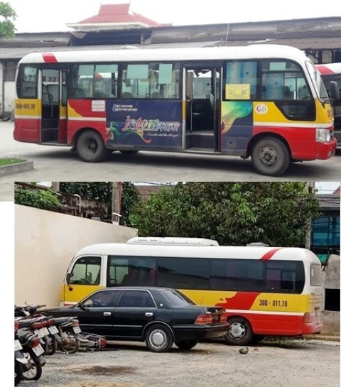 Chiếc xe “dù” BKS 38B - 01116 (dưới) đang bị Công an TP. Hà Tĩnh tạm giữ nhái rất giống xe bus của Công ty CP Vận tải ô tô Hà Tĩnh (trên).