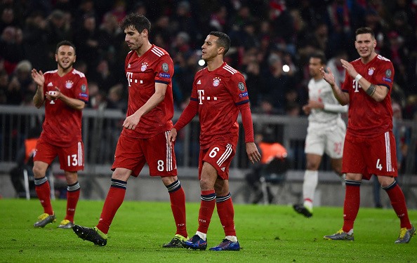 Bayern Munich rời cuộc chơi trong tủi hổ (Ảnh: Getty)
