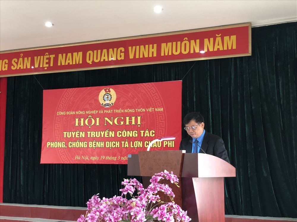 Chủ tịch CĐ NNPTNT VN Vũ Xuân Thuỷ phát biểu tại hội nghị.