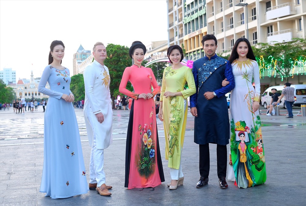 Á hậu Trịnh Kim Chi là 1 trong 15 đại diện đại sứ tại Lễ hội Áo dài 2019. Ảnh: Khanh Nguyễn.