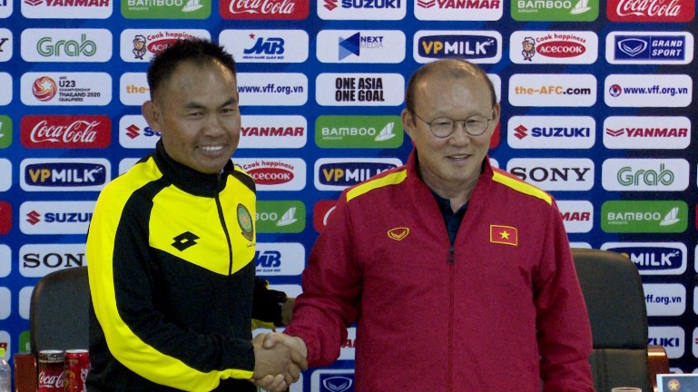 HLV U23 Brunei hào hứng trước màn so tài với HLV Park Hang-seo. Ảnh C.T