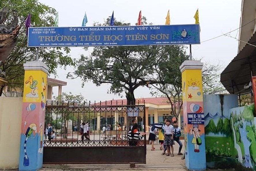 Trường Tiểu học Tiên Sơn - nơi xảy ra sự việc một số học sinh tố bị thầy giáo dâm ô.  