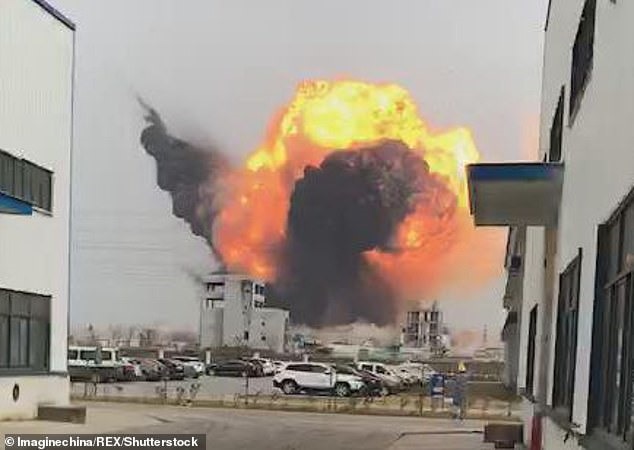 Số người chết vì một vụ nổ lớn tại một nhà máy hóa chất ở miền đông Trung Quốc đã tăng lên 47 vào thứ Sáu, khiến nó trở thành một trong những tai nạn công nghiệp tồi tệ nhất của đất nước trong những năm gần đây.