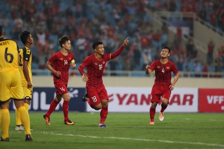 Các cầu thủ U23 Việt Nam ăn mừng bàn thắng. Ảnh: Sơn Tùng