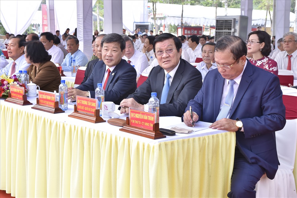 Hình ảnh các đồng chí nguyên lãnh đạo nhà nước tại buổi lễ. Ảnh: Nguyễn Quang Hùng
