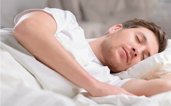 Ngủ đủ giấc sẽ giúp đàn ông trẻ lâu hơn.