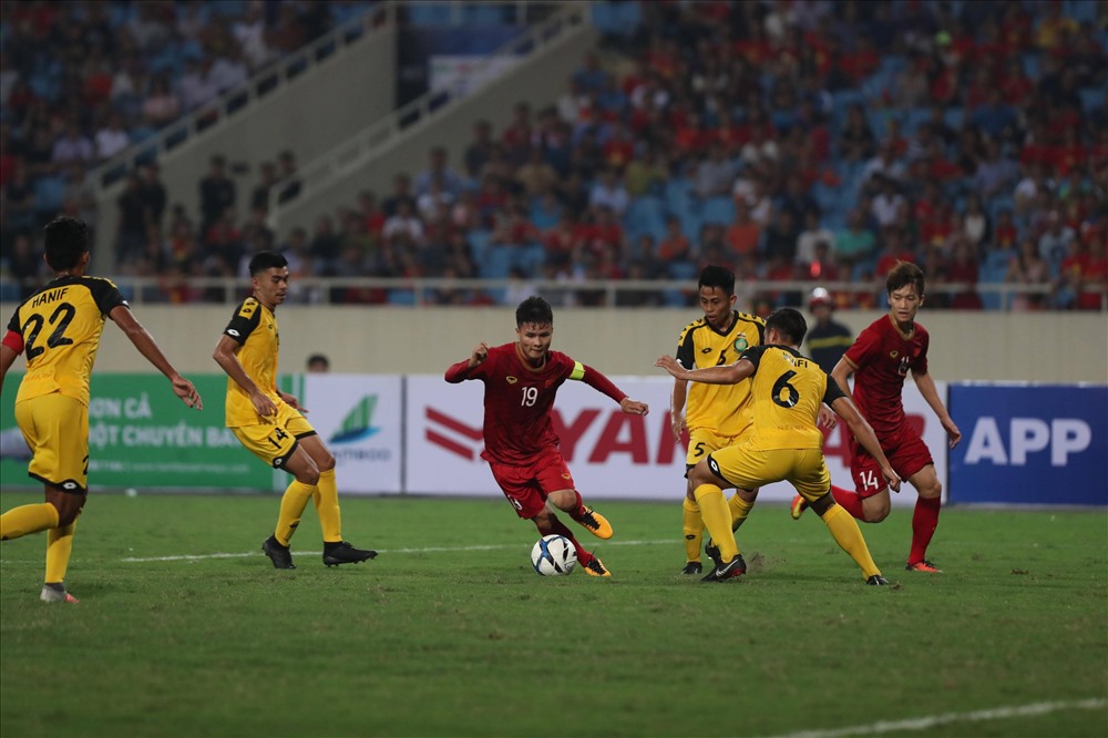 Quang Hải vào sân ở đầu hiệp 2 giúp cho U23 Việt Nam có thêm nhiều phương án tấn công hơn. Ảnh: Sơn Tùng