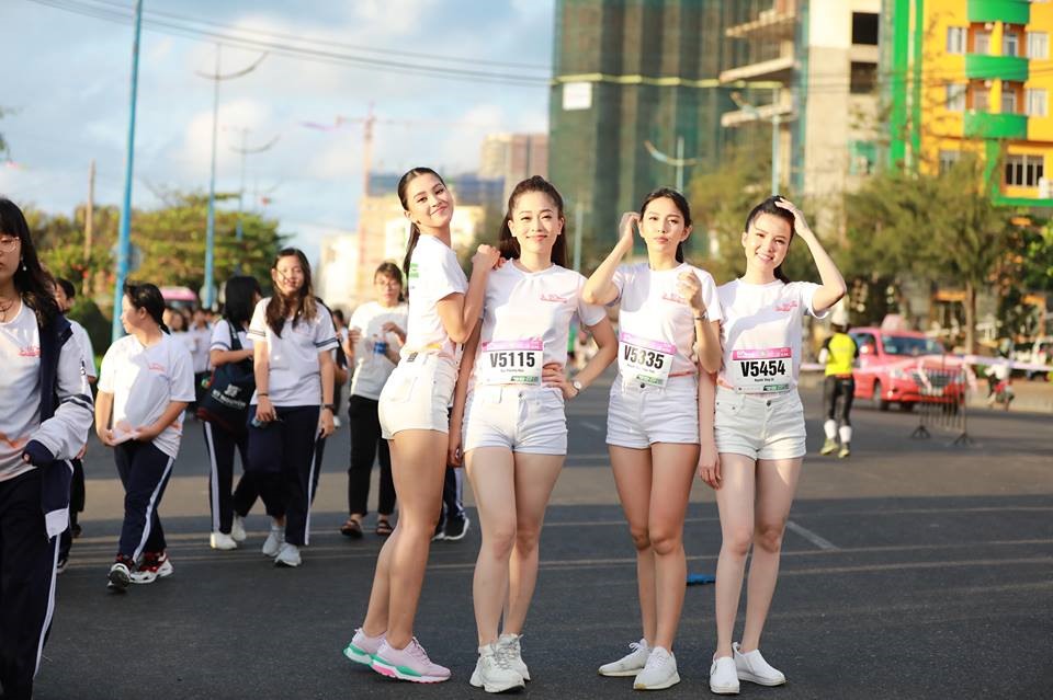Đây là lần đầu tiên hoa hậu Việt Nam 2018 Trần Tiểu Vy và Á hậu Bùi Phương Nga mới lần đầu tiên tham dự giải chạy này. 