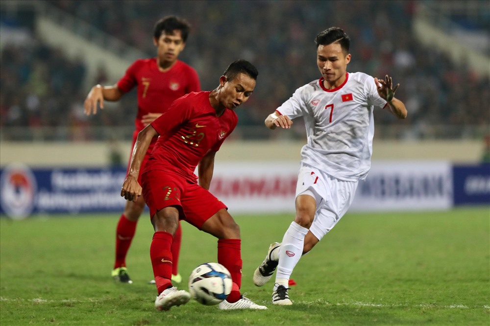 Trong thế trận bế tắc của U23 Việt Nam, Triệu Việt Hưng là cái tên thi đấu khá nổi bật.